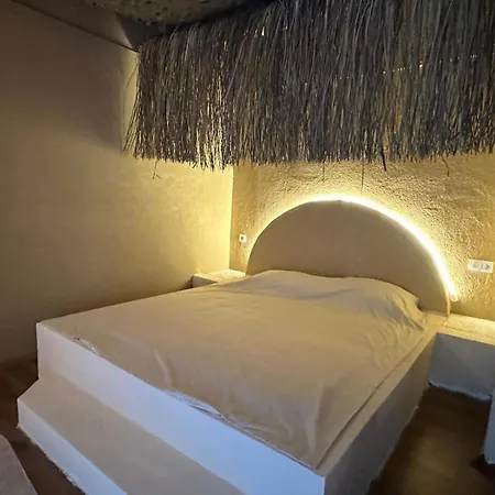 Bercestevillas מוגלה